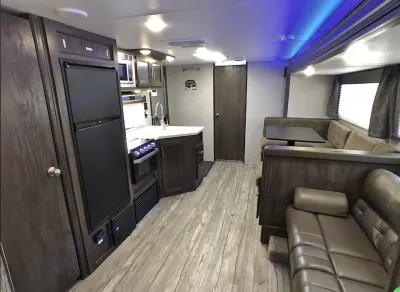 Travel trailer RV Rental 